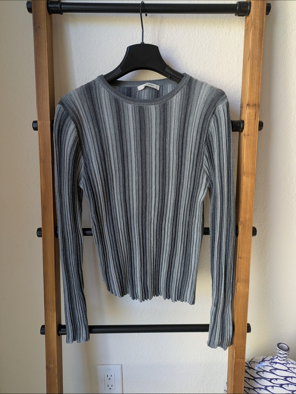 Striped Gray Ribbed Long-Sleeve Tee - Estimated Size M